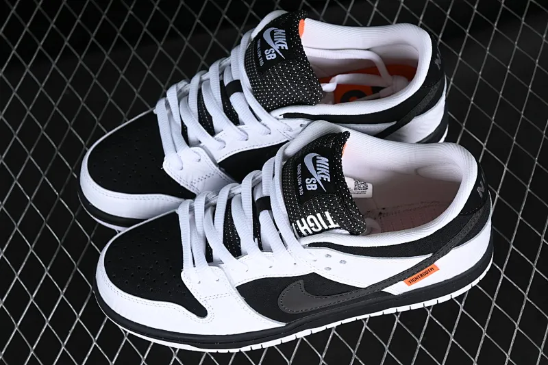 All categories Nk SB Dunk series Nk SB Dunk Low low-top sneakers F version Tightbooth x Nk SB Dunk joint model Reverse Panda SB low-top casual sports skateboard shoes FD2629-100